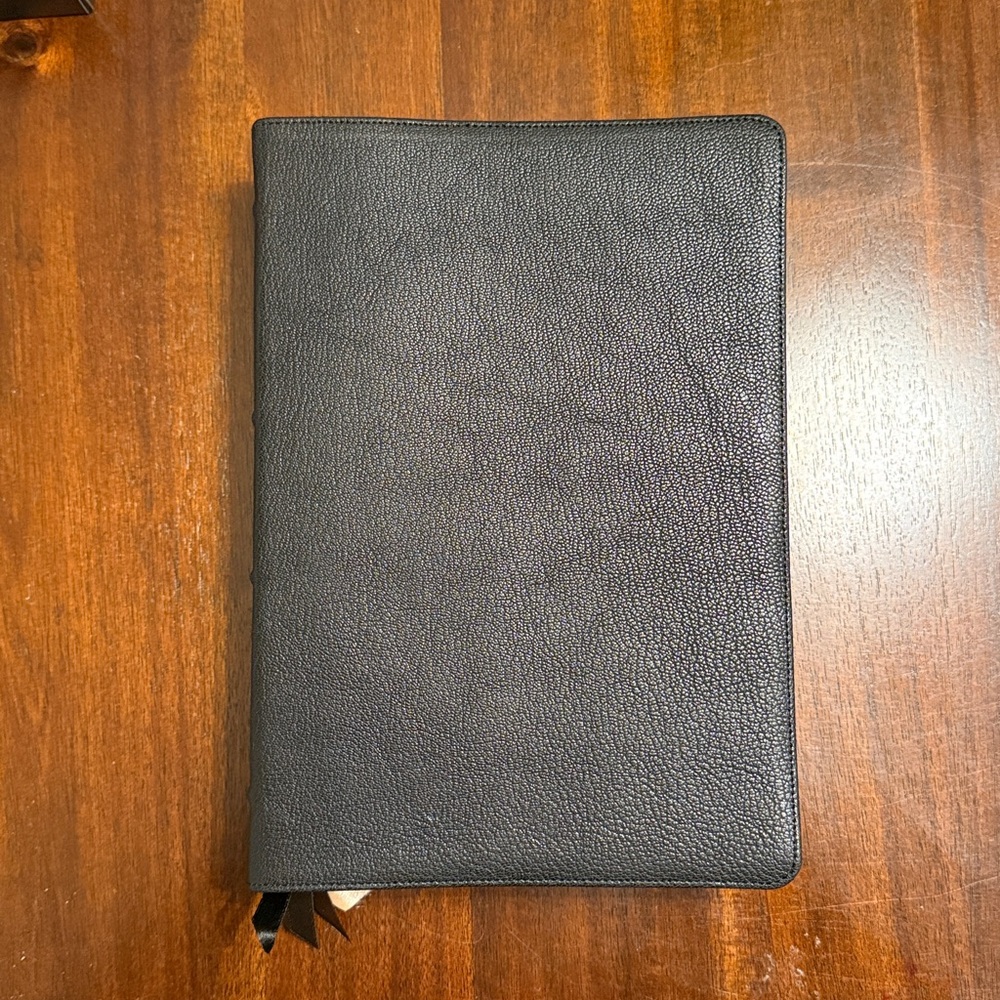 Crossway ESV Heirloom Study Bible in black goatskin - Picture 2 of 11
